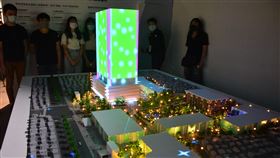 2020設計新北特展（1）「2020設計新北」19日在府中15新北市動畫故事館展出，以未來的三重第二行政中心為主，透過模型與光雕展呈現永續節能、循環智慧的特性。中央社記者黃旭昇新北攝　109年9月19日