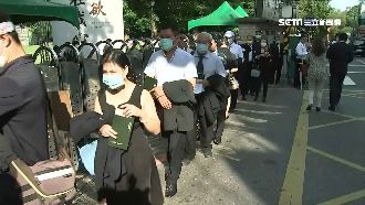 告別李故總統！民眾泛淚：像送自家人
