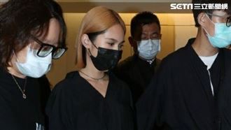 楊丞琳靈堂待2.5h　離去神情催淚