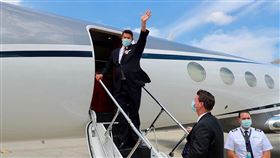 美國務院次卿柯拉克率團離台　外交部：成果豐碩美國國務院次卿柯拉克一行19日13時30分許乘專機自台北松山機場離開台灣。外交部表示，訪團與台灣政府高層及各界人士交流成果豐碩，將持續深化台美全球合作夥伴關係。（外交部提供）中央社記者陳韻聿傳真　109年9月19日