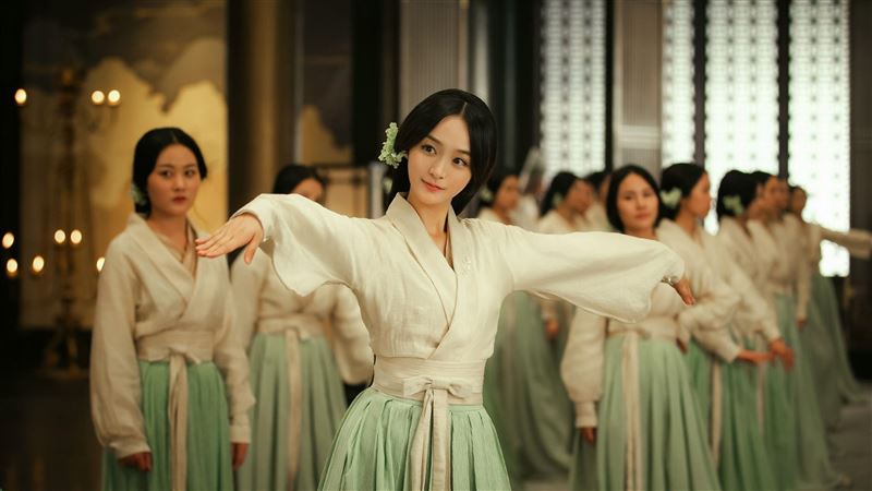 拍水中浪漫吻戲　小周迅差點被溺斃