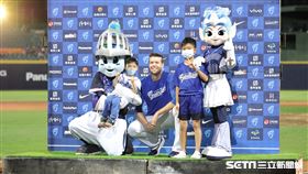 ▲富邦悍將先發投手羅力獲選單場最有價值球員。（圖／記者劉彥池攝影）