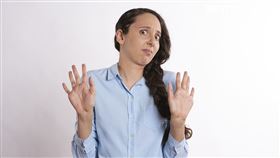 ▲ 女子遇到驚恐示意圖（圖／社群中心提供）