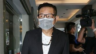 許效舜弔唁小鬼…淚嘆：很棒的年輕人