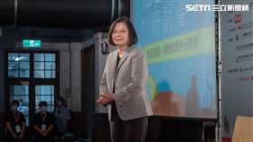 09.20 總統出席第二屆「危老＋都更博覽會」及接受媒體相關時事提問（蔡英文,謝金河,都更博覽會
圖總統府提供