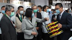 小英總統視察「危老＋都更研討會」活動。（圖／戴雲發提供）