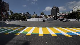 搭配台灣設計展  新竹市斑馬線變彩色