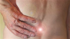 背痛(圖/翻攝自Pixabay)