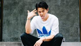 小鬼,黃鴻升／臉書