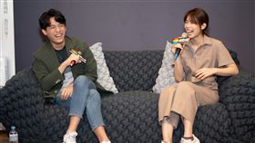 熊仁謙與宇宙林思宇。（圖／混種時代提供）