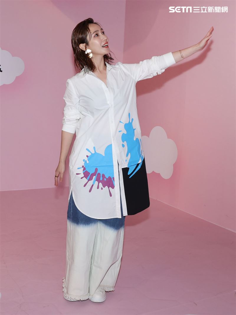 小薰三立新聞網專訪。（記者邱榮吉/攝影）