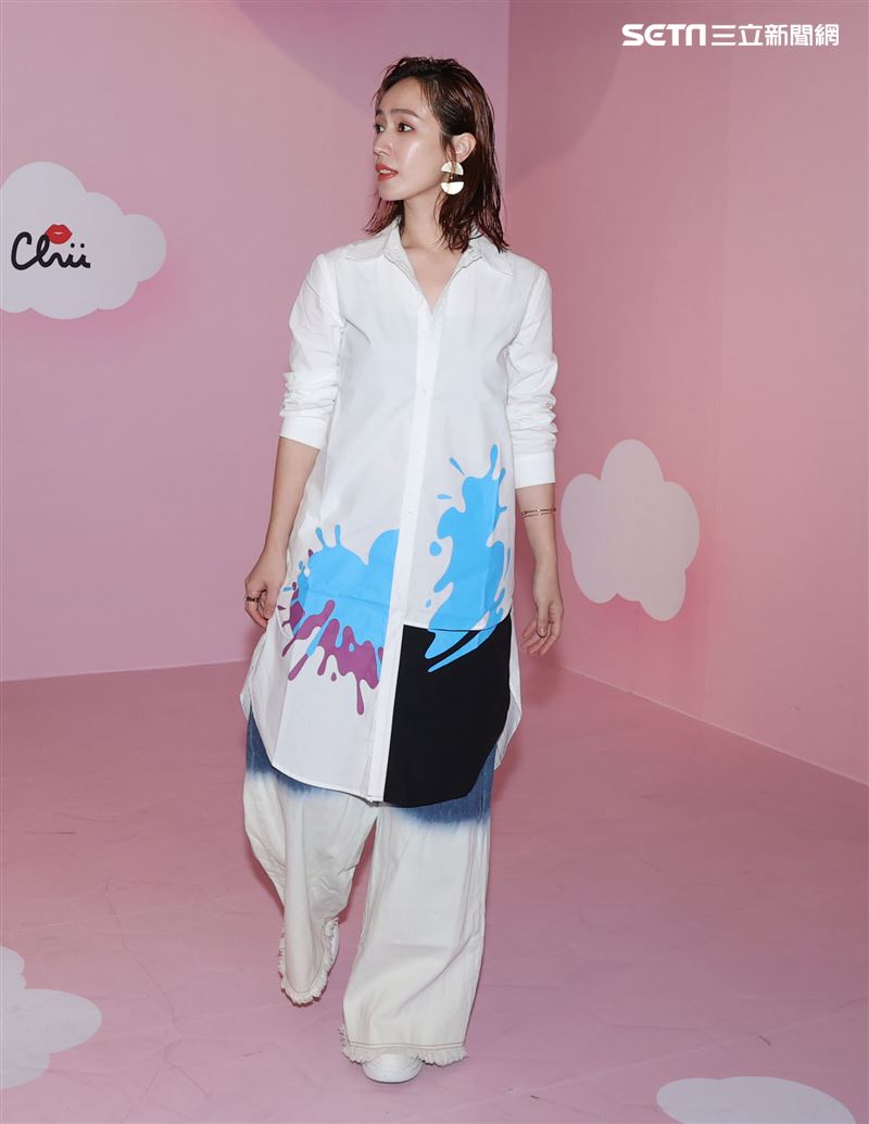 小薰三立新聞網專訪。（記者邱榮吉/攝影）