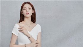 女神李聖經詮釋Daniel Wellington全新飾品。（圖／Daniel Wellingto提供）