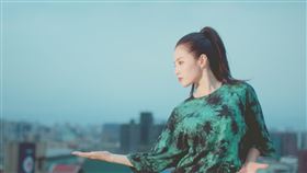 歌手江靜首張個人專輯《挺好的  江靜》照片提供：本色音樂