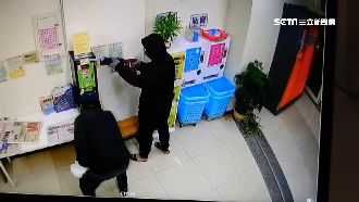 洗衣店怪客電鋸、磚塊砸機具　下場曝