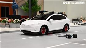 ▲淳安電子開發自動駕駛高解析度鏡頭。（圖／鍾釗榛攝影）