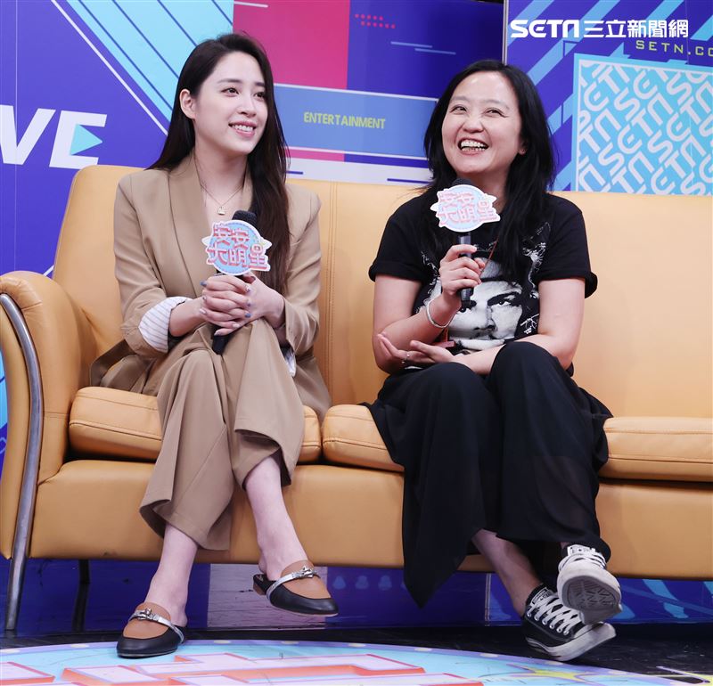 歐陽妮妮、導演謝禮如安安大明星(戲劇宣傳) 。（記者邱榮吉/攝影）