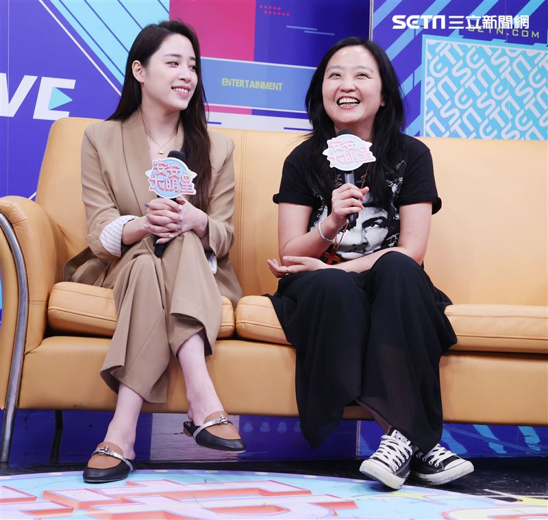 歐陽妮妮、導演謝禮如安安大明星(戲劇宣傳) 。（記者邱榮吉/攝影）