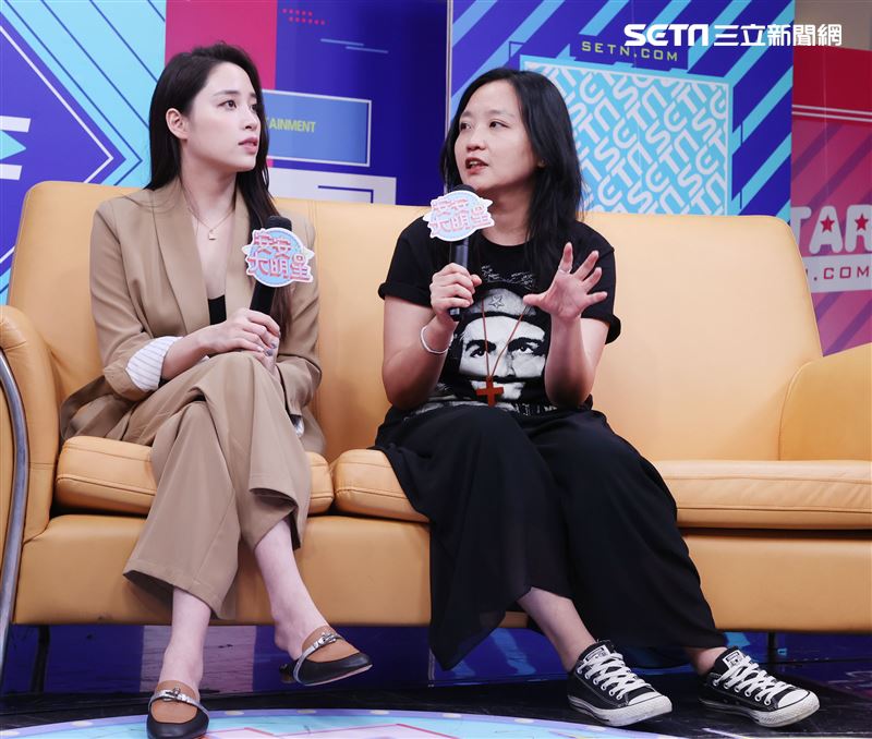 歐陽妮妮、導演謝禮如安安大明星(戲劇宣傳) 。（記者邱榮吉/攝影）