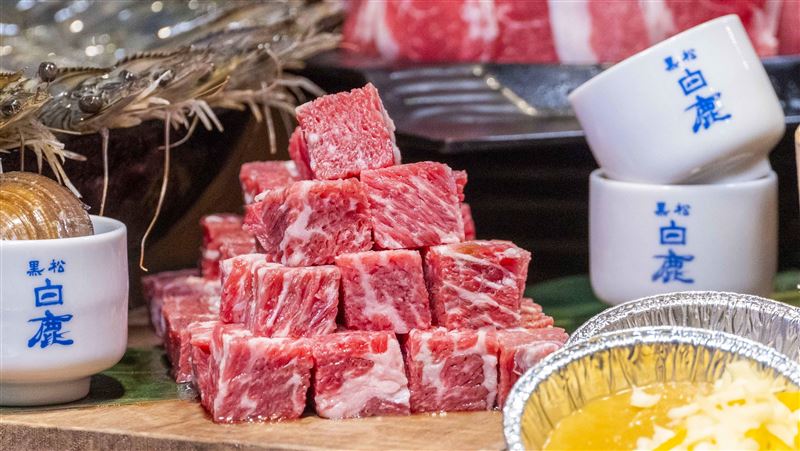 省錢必吃！頂級燒肉吃到飽八百有找