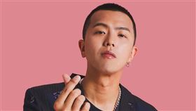 翻攝自小鬼臉書ig、政昇藥局、邱淳志醫師提供