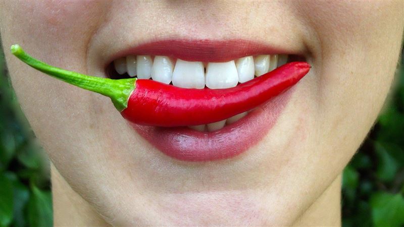 無辣不歡！妻出門吃飯「包包塞這罐」