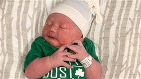 NBA／兒子出生！星海哥妻曬照惹議
NBA,季後賽,波士頓塞爾提克,星海哥,Gordon Hayward,新生兒
翻攝自IG robynmhayward