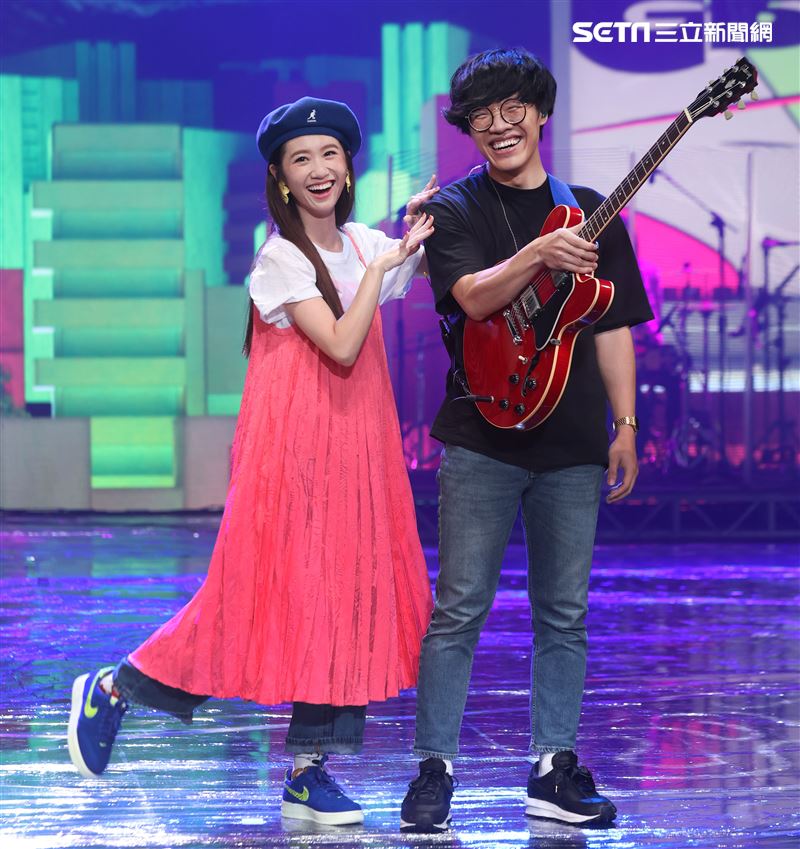 「第55屆電視金鐘獎」主持人盧廣仲、Lulu彩排。（記者邱榮吉/攝影）