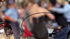 越南,外遇,小三,正宮,人夫,街頭,正義,毆打,暴力
https://www.youtube.com/watch?time_continue=174&v=4wjq92oH1uo&feature=emb_title