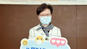 港媒：建制派人士在中聯辦官員面前批特首據港媒25日報導，香港一些親政府的建制派人士日前當著中聯辦官員面前批評行政長官（特首）林鄭月娥的不是，還有人指不少建制派都很不喜歡她。圖為林鄭月娥月初呼籲市民踴躍參與全民檢測，但最後參與人數仍遠不如預期。（中通社提供）中央社　109年9月25日