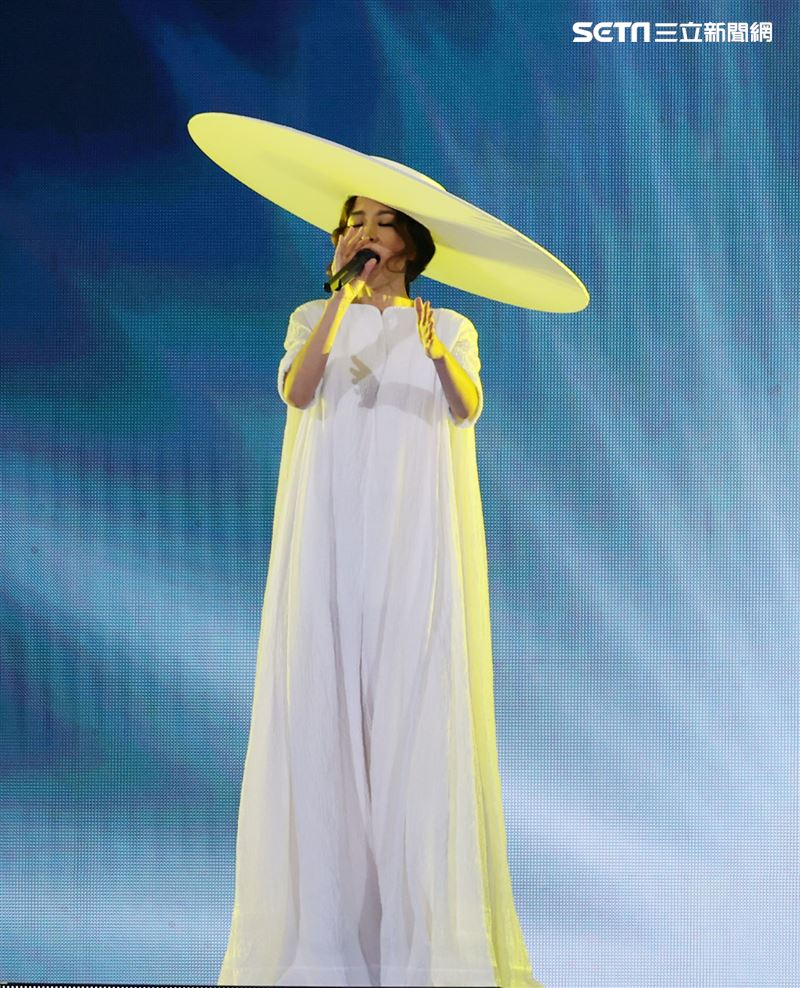 田馥甄Hebe巡迴演唱會台北小巨蛋開唱。（記者邱榮吉/攝影）