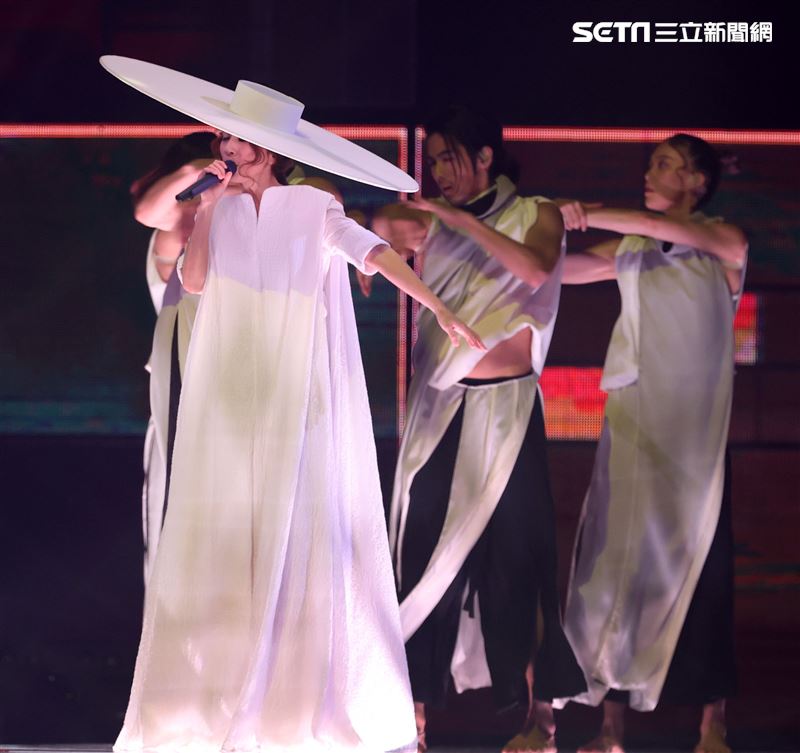 田馥甄Hebe巡迴演唱會台北小巨蛋開唱。（記者邱榮吉/攝影）