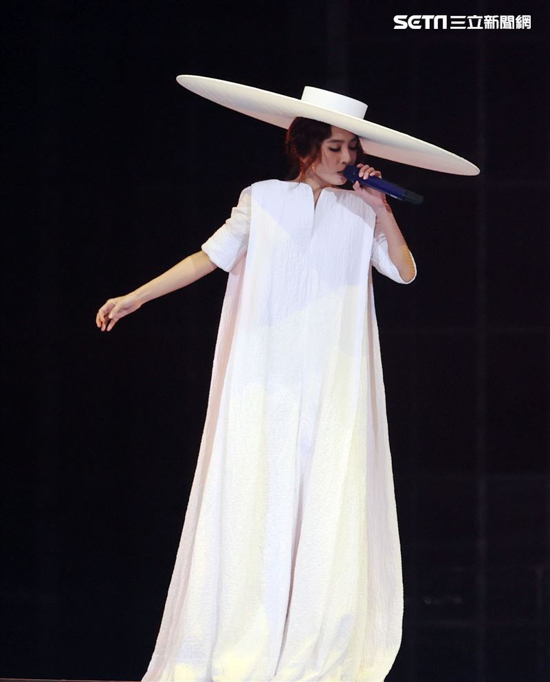 田馥甄Hebe巡迴演唱會台北小巨蛋開唱。（記者邱榮吉/攝影）