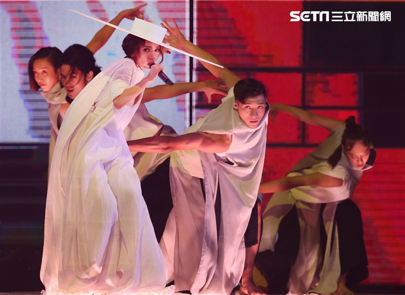 田馥甄Hebe巡迴演唱會台北小巨蛋開唱。（記者邱榮吉/攝影）