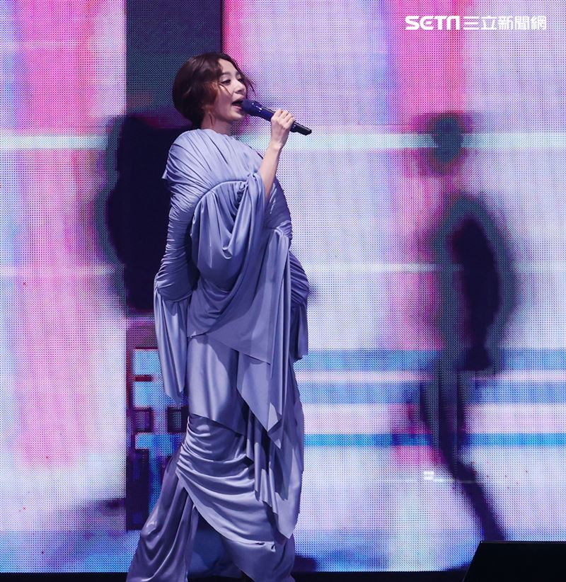 田馥甄Hebe巡迴演唱會台北小巨蛋開唱。（記者邱榮吉/攝影）