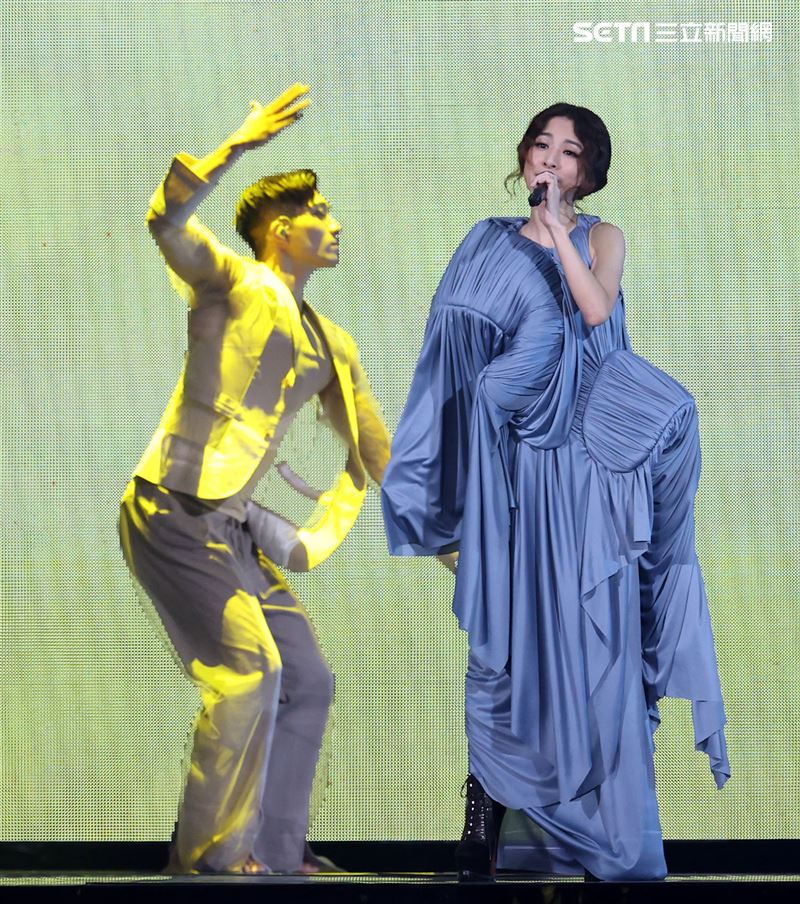 田馥甄Hebe巡迴演唱會台北小巨蛋開唱。（記者邱榮吉/攝影）