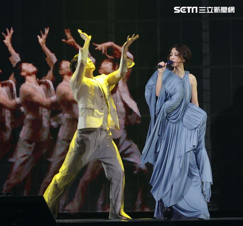 田馥甄Hebe巡迴演唱會台北小巨蛋開唱。（記者邱榮吉/攝影）
