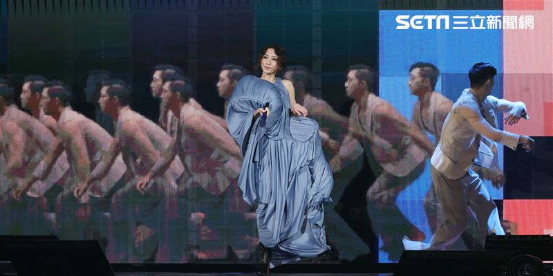 田馥甄Hebe巡迴演唱會台北小巨蛋開唱。（記者邱榮吉/攝影）