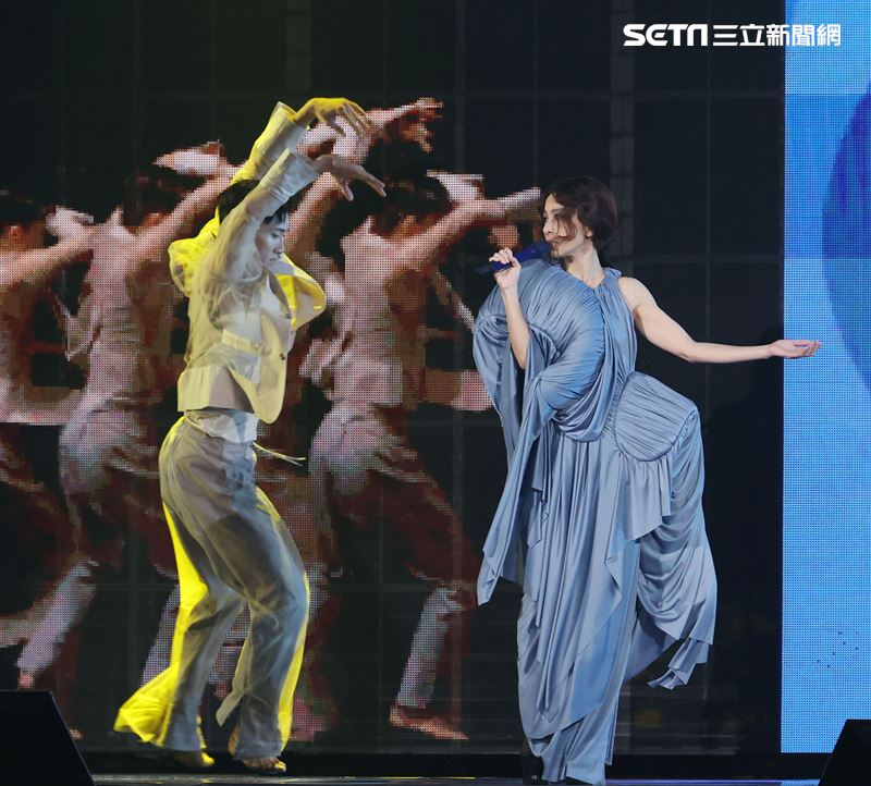 田馥甄Hebe巡迴演唱會台北小巨蛋開唱。（記者邱榮吉/攝影）