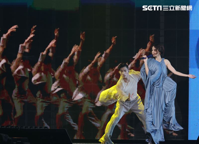 田馥甄Hebe巡迴演唱會台北小巨蛋開唱。（記者邱榮吉/攝影）