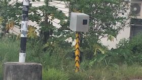 測速照相,新型,到處跑,紙箱(翻攝自 爆廢公社公開版)