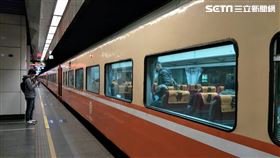 莒光號(陳弋攝影)