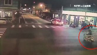 老翁騎車搶快遭撞擊　顱內出血急開刀