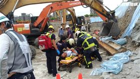 台中三井OUTLET 工地意外(圖/翻攝畫面)