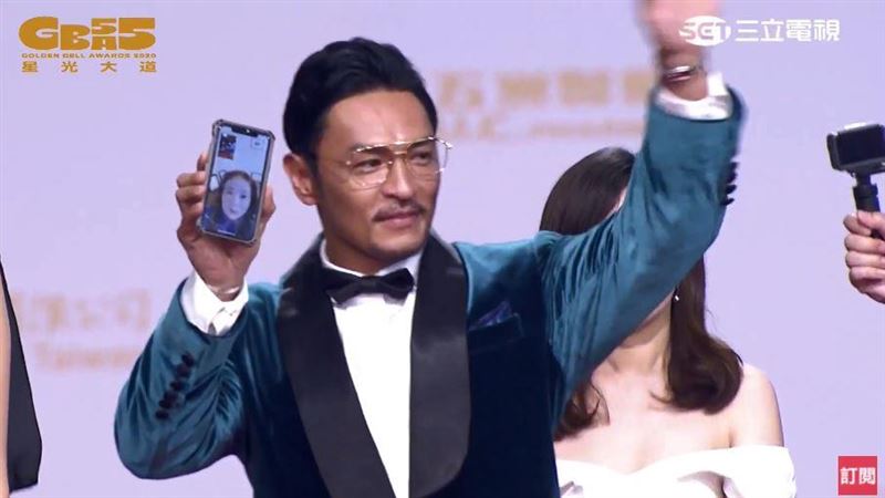 走紅毯與媽視訊　夢多攜這幸運物集氣