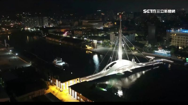 高雄跨年新嘗試　陳其邁：移師大港橋