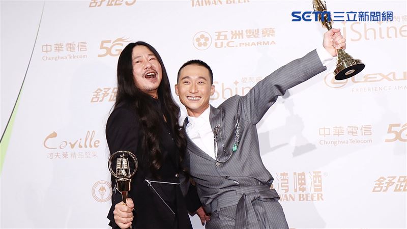 乱彈小翔跑出來啦　底褲風光全都露