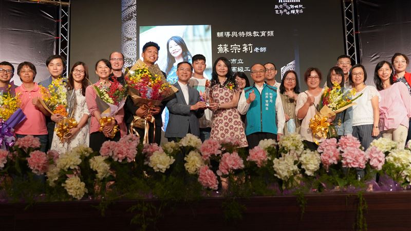 天天到樓下按門鈴　暖師找回拒學孩子