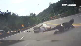 台3線三灣過彎　騎士摔成「掃堂腿」