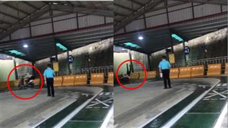 她考機車暴衝「倒立飛出」　考官看傻